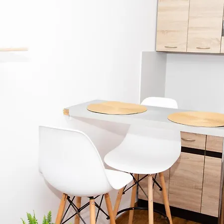 Cosy In Nové Zámky